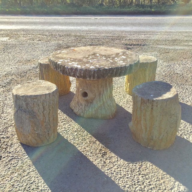 Well Weathered 20th Century Reconstituted Stone Garden Table And 4 Stools With Faux Tree Stump Design Gf 099 Mnn Sold - Stone Garden Stools